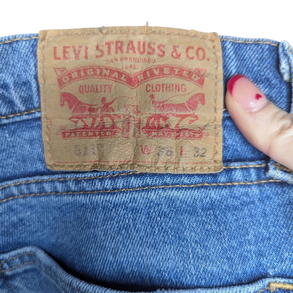 Levi’s 514 Straight Fit Jeans Mens 36x32 Blue Medium Wash Distressed Denim - Picture 9 of 16
